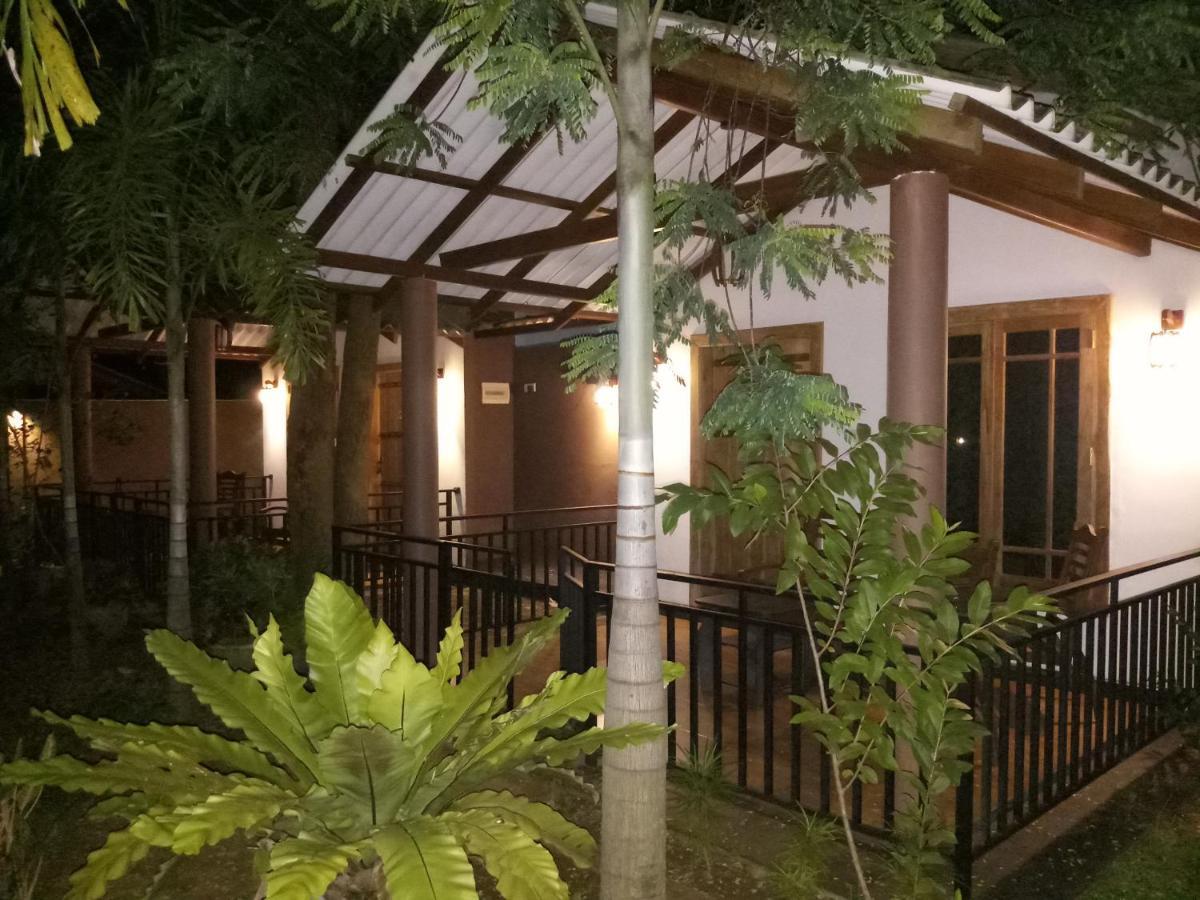 Max Safari Villa Udawalawe Luaran gambar